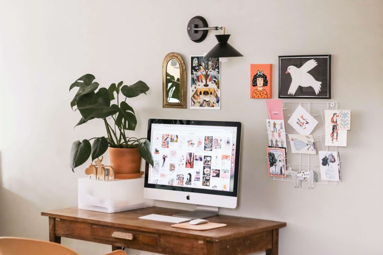 How to Stay Motivated and Productive When Working from Home
